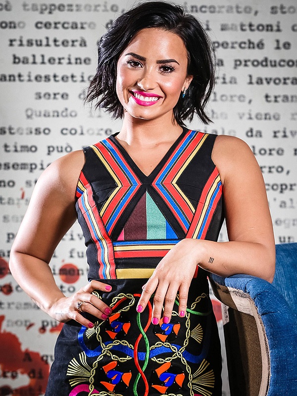 Demi Lovato bị rò rỉ ảnh “nóng” - 3
Demi Lovato, 25 tuổi, đã trải qua nhiều biến cố trong cuộc sống vì xuất phát điểm là một ngôi sao nhí.