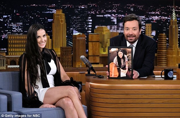 Ngôi sao "Oan hồn" Demi Moore quyến rũ ở tuổi 54 - 20