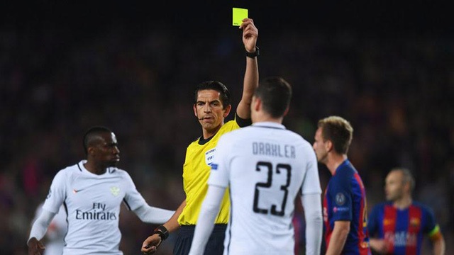 Giải quyết khủng hoảng trọng tài ở châu Âu và ở Việt Nam - 2 ... nhưng qua cách làm việc của Ban trọng tài UEFA, cho thấy cái thông lệ không công bố trọng tài hoàn thành hay không hoàn thành nhiệm vụ là thông lệ... tưởng tượng của giới trọng tài nội