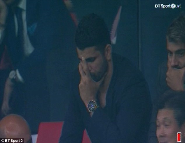 Diego Costa buồn nẫu ruột khi chứng kiến Chelsea đánh bại Atletico - 1 Diego Costa lộ rõ vẻ thất vọng sau thất bại của Atletico Madrid