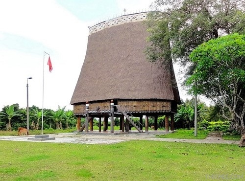 13 điểm du lịch đặc sắc ở Tây Nguyên - 2 Nhà rông Kon Klor (Kon Tum).