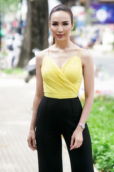 Á quân The Face ngọt lịm sắc hồng pastel, hoa hậu Ngọc Diễm nóng “bỏng mắt” - 2 Á quân The Face ngọt lịm sắc hồng pastel, hoa hậu Ngọc Diễm nóng “bỏng mắt” - 2