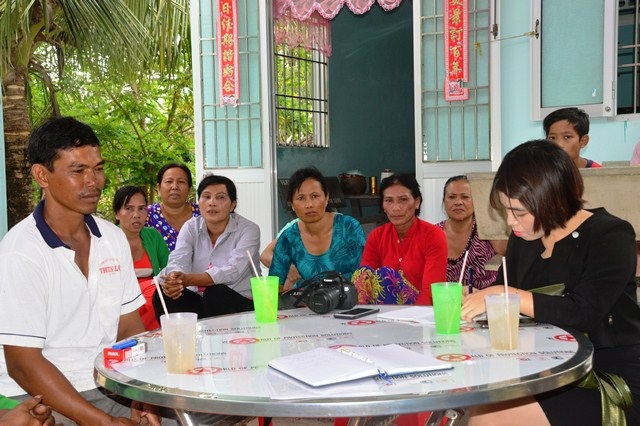 Người dân chưa một lần thấy ánh đèn điện phản bác "trần tình" của công ty điện lực! - 3 Nhiều người dân ở ấp Hòa Khanh cho biết, họ đợi sáng của điện đến nay tuổi đã gần đất xa trời nhưng vẫn không có.