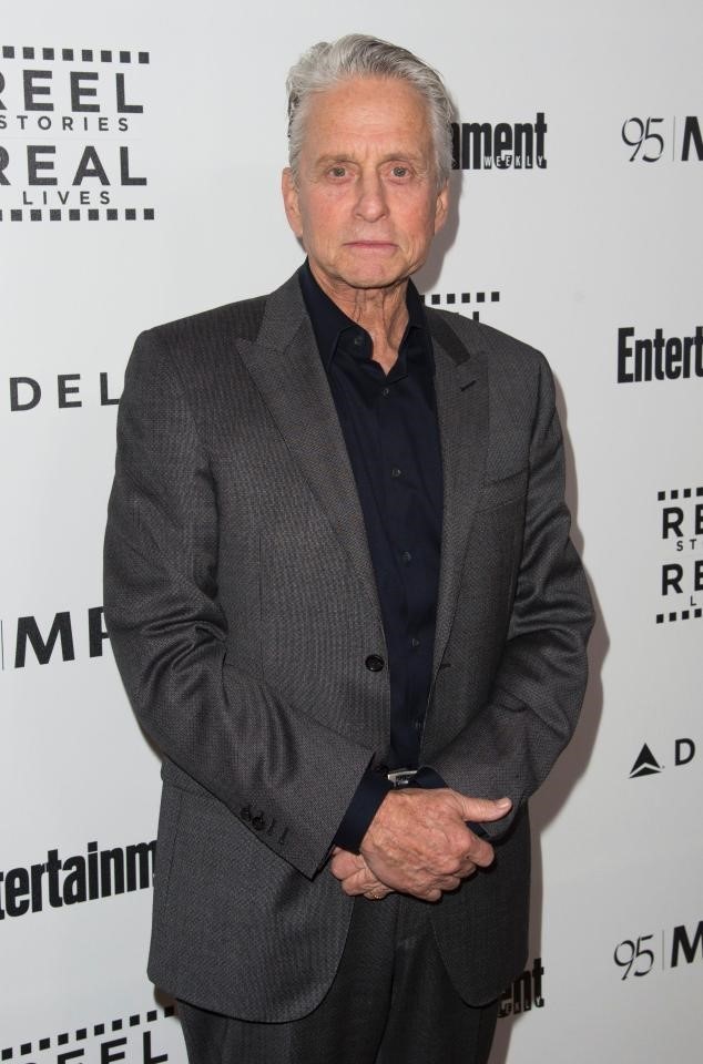 Đàn ông dễ bị ung thư nếu “yêu” bằng miệng - 2
Nam diễn viên Michael Douglas tin rằng “yêu” bằng miệng góp phần làm ông mắc ung thư vòm họng.