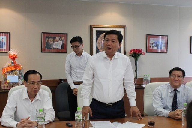 Bí thư Thăng thúc đẩy lập quỹ đổi mới sáng tạo để phát triển nguồn nhân lực chất lượng cao - 1 Bí thư Thành ủy TPHCM Đinh La Thăng đề nghị Intel giúp thành phố phát triển nguồn nhân lưc chất lượng cao