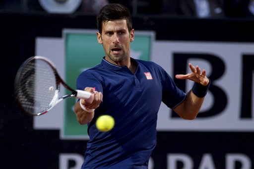 Hạ gục Djokovic, Zverev bất ngờ vô địch Rome Masters - 2
Djokovic có chút sa sút nhẹ nên bị thua trận