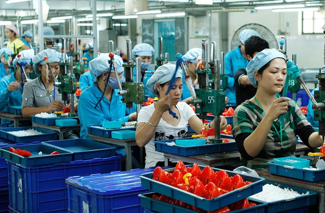 Xoa dịu sau đề xuất tăng VAT, Bộ Tài chính muốn giảm một loạt loại phí - 1 (Ảnh minh hoạ).