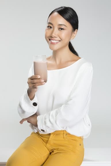 Ca sĩ Đoan Trang: Mẹ không uống sữa bầu, con bị thiệt thòi đấy! - 2 Đoan Trang chọn uống sữa bầu để mẹ khỏe, con khỏe