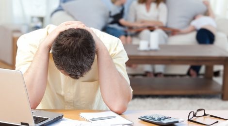 Làm gì để đứng giữa 2 làn đạn mà không bị “thương tích”? - 1
Ảnh có tính minh hoạ
