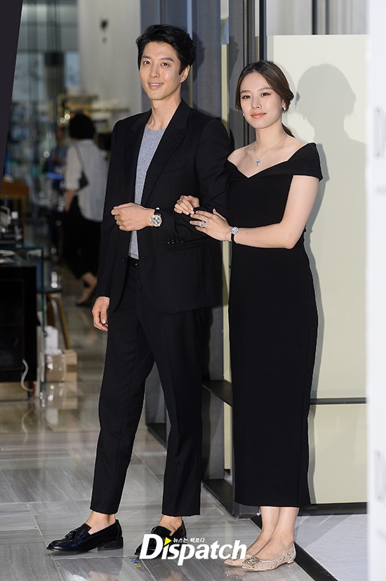 Bị "tẩy chay", Lee Dong Gun bí mật làm đám cưới và khoe ảnh cưới "lung linh" - 5 Bị "tẩy chay", Lee Dong Gun bí mật làm đám cưới và khoe ảnh cưới "lung linh" - 5