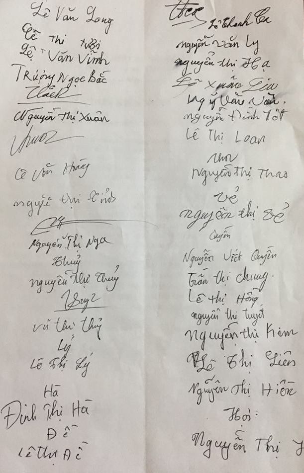 Hàng chục người dân viết đơn tố chủ tịch xã phát ngôn không trung thực! - 2 Hàng chục hộ dân ký đơn tố Chủ tịch xã trả lời sai sự thật