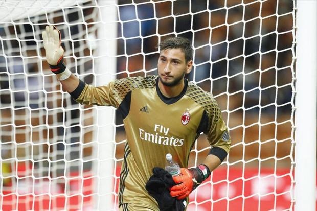 AC Milan dùng “luật rừng” ép Donnarumma ở lại - 1 Donnarumma bị AC Milan dọa giết trong quá trình đàm phán hợp đồng