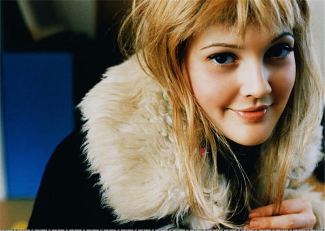 Drew Barrymore: Từ ngôi sao "nhí" nổi loạn tới bà mẹ tận tâm - 9 Drew Barrymore: Từ ngôi sao "nhí" nổi loạn tới bà mẹ tận tâm - 9