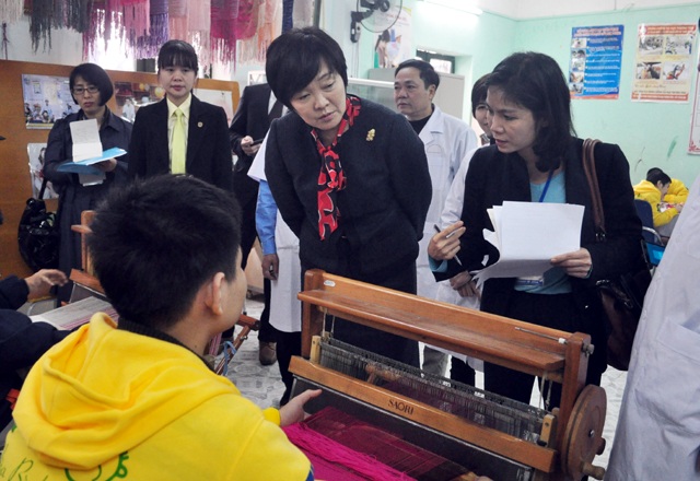 Phu nhân Thủ tướng Nhật Bản được em nhỏ tật nguyền tặng vòng đeo tay - 6
Đây là bệnh viện đầu ngành của Thủ đô Hà Nội trong việc phục hồi chức năng