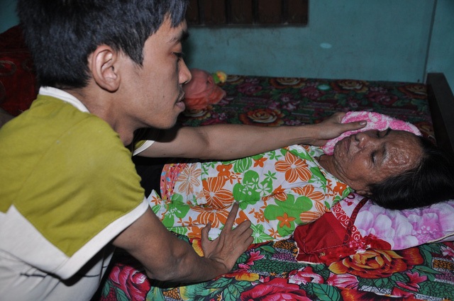Hơn 94 triệu đồng đến với mẹ con em Mai Xuân Tùng - 1 Hơn 94 triệu đồng đến với mẹ con em Mai Xuân Tùng - 1