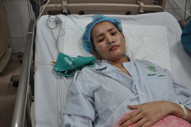 Em Hương Giang bị tim nặng đã mãi mãi ra đi - 1 Bị rách động mạch chủ khiến Hương Giang rơi vào tình trạng thập tử nhất sinh.