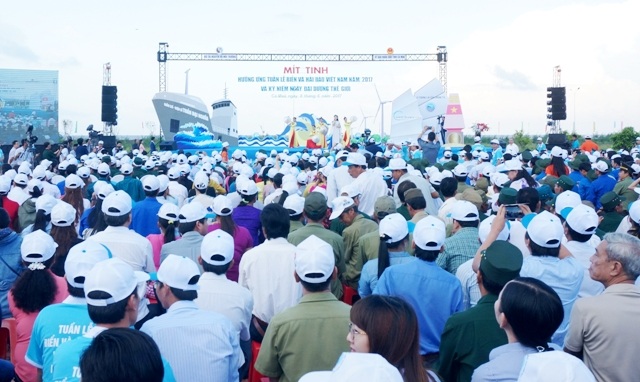 “Bảo vệ vững chắc từng tấc đất, vùng biển và hải đảo thiêng liêng” - 2 Tuần lễ Biển và Hải đảo Việt Nam năm nay được tổ chức tại tỉnh cực Nam Tổ quốc. (Ảnh: CTV)