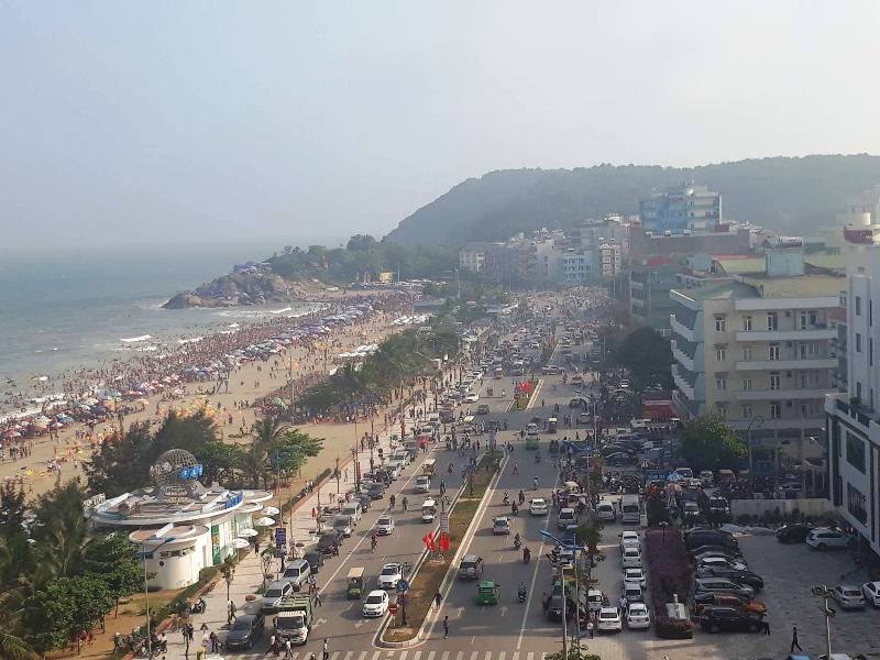 Ngành du lịch Thanh Hóa “bội thu” đầu mùa - 4 Ngành du lịch Thanh Hóa “bội thu” đầu mùa - 4