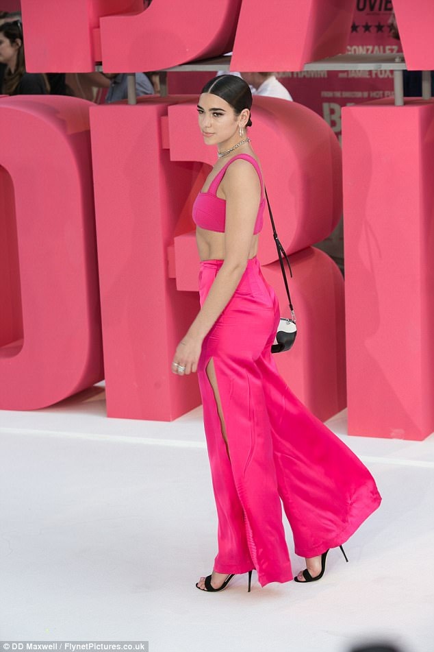 
Năm 2015, Dua ký hợp đồng với hãng Warner Bros và ra mắt đĩa đơn ngay sau đó ít lâu
