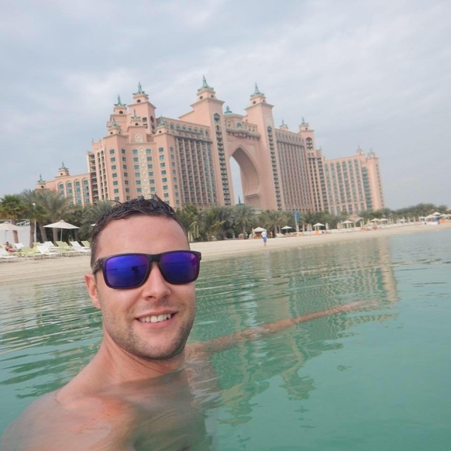 Du khách đối diện với án phạt tù vì chạm vào... hông nam giới ở Dubai - 1 Du khách người Scotland có nguy cơ đối diện 3 năm tù vì hành vi khiếm nhã nơi công cộng ở Dubai