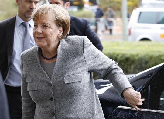 Đức: Khủng hoảng chính trị, bà Merkel chưa chắc ghế thủ tướng - 1
Bà Angela Merkel đến dự đàm phán về lập chính phủ mới hôm 19-11. Ảnh: Reuters