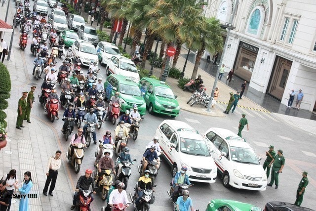Đi taxi phải đến trạm đón như... xe buýt! - 1 Quận 1 sẽ lập điểm đón taxi trên đường (ảnh minh họa)