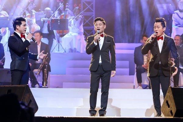 Tùng Dương “gây sốc” khi ngẫu hứng với bolero? - 3 Màn hòa giọng của Trọng Tấn- Tấn Minh và Tùng Dương.