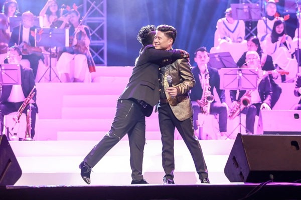 Tùng Dương “gây sốc” khi ngẫu hứng với bolero? - 5 Tùng Dương- Tấn Minh.