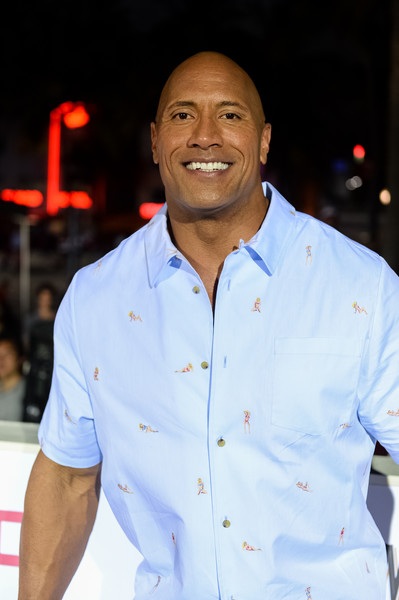 
Nam diễn viên chính của phim - Dwayne Johnson. Baywatch được làm lại từ bộ phim truyền hình ăn khách thập niên 90

