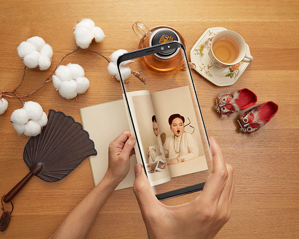 Ai cũng có thể trở thành chuyên gia ảnh động vô cực nếu nắm rõ 5 yếu tố này - 1 Là một nhà thiết kế đồ hoạ nổi tiếng, Dũng Yoko lựa chọn đề tài art book opening đậm chất phương Đông cho bức ảnh động vô cực đầu tiên của mình