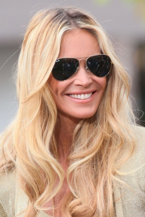 Mê mẩn ngắm dáng đẹp của siêu mẫu 53 tuổi - 15
Siêu mẫu 53 tuổi hiện tại đang dành thời gian cho công việc và hai cậu con trai.