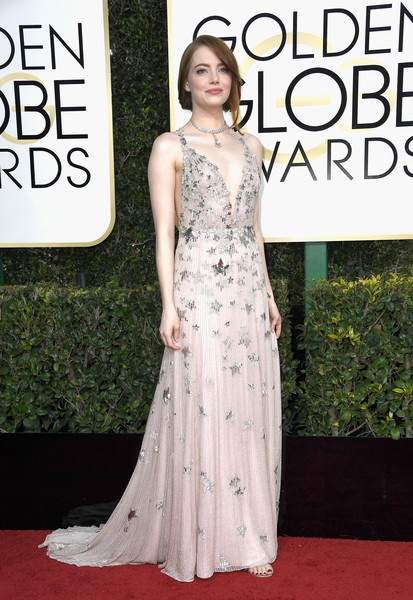 Dập dìu kiều nữ trên thảm đỏ lễ trao giải Quả Cầu Vàng - 39
Sao phim La La Land - Emma Stone được đề cử cho vai nữ chính xuất sắc nhất trong hạng mục phim hài - phim ca nhạc