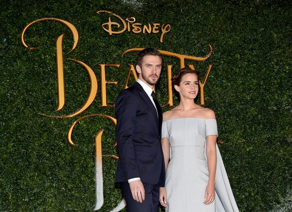 
Emma Watson được biết tới nhờ vai diễn cô phù thủy thông minh Hermione Granger trong seri phim ăn khách Harry Potter
