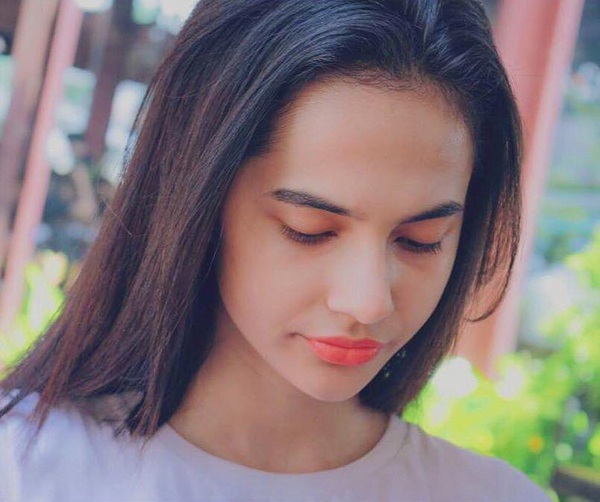 Thiếu nữ mang dòng máu Việt - Tây Ban Nha giỏi thể thao và ngoại ngữ - 5 Một số hình ảnh của hot girl mang dòng máu lai.