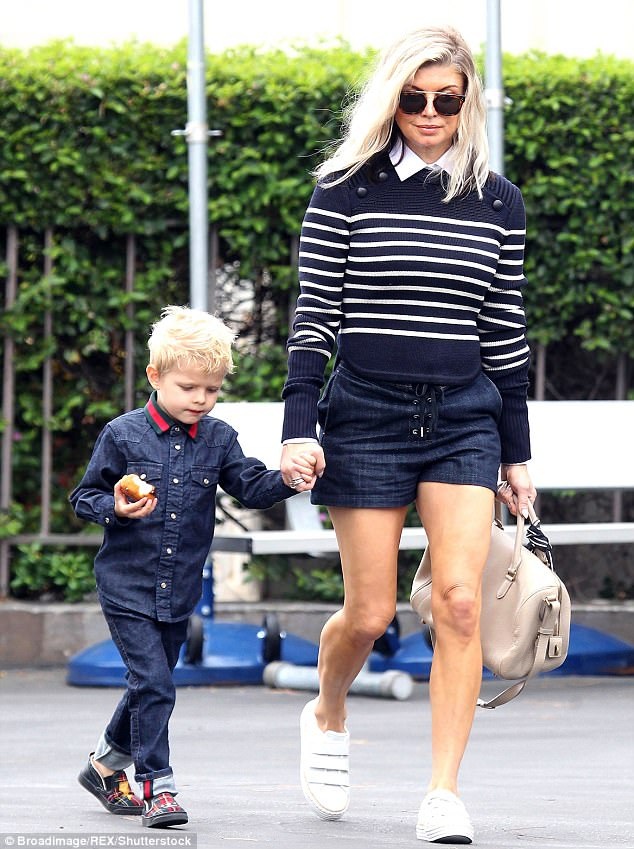 Fergie và chồng chia tay sau 8 năm chung sống - 3
Fergie và Josh Duhamel khẳng định, dù đã chia tay nhưng vẫn dành nhiều tình cảm mến thương cho nhau