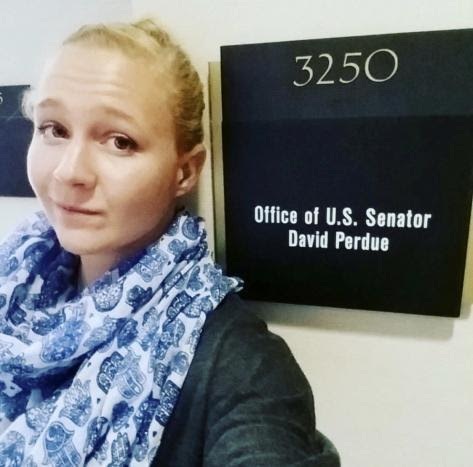 FBI bắt nhà thầu làm lộ tài liệu mật - 1
Nghi phạm Reality Leigh Winner (Ảnh: Reuters)