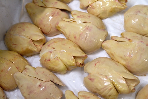 Bí mật phía sau món gan ngỗng trứ danh của ẩm thực Pháp - 1 Bộ gan ngỗng béo để chế biến món Foie gras lớn gấp 10 lần bộ gan thông thường