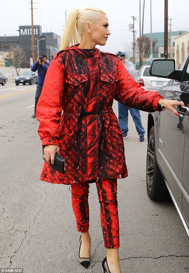 
Nữ ca sỹ tóc vàng đang một mình nuôi ba con trai sau khi ly dị chồng là Gavin Rossdale
