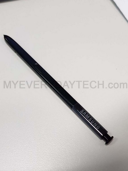 Phác họa” chân dung” Galaxy Note 8 qua tin đồn trước giờ ra mắt - 4 Hình ảnh viết S-Pen của Note 8 bị rò rỉ cho thấy không có nhiều thay đổi trong thiết kế