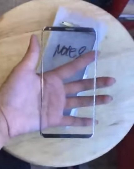 Galaxy Note 8 sẽ có màn hình 4K, lớn hơn cả Galaxy S8+ - 1
Lộ hình ảnh mặt trước của Galaxy Note 8.