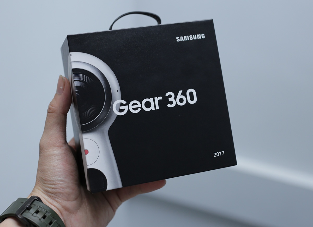 Đập hộp Gear 360 giá 4,8 triệu đồng tại Việt Nam - 1 Đập hộp Gear 360 giá 4,8 triệu đồng tại Việt Nam - 1