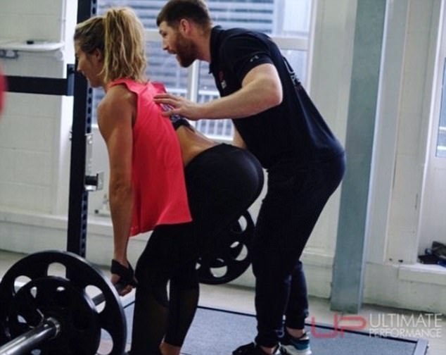 Choáng với thân hình cơ bắp của người mẫu gợi cảm - 4
Gemma Atkinson sẽ tham gia cuộc thi khiêu vũ với sao mang tên Strictly Come Dancing và cô cần có hình thể, thể lực sung mãn nhất