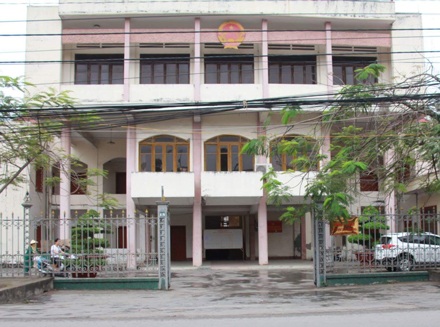 6 người trong một gia đình giữ các chức danh quan trọng trong huyện - 1
Dư luận huyện An Dương (Hải Phòng) xôn xao thông tin một gia đình có 6 người làm quan trong huyện.