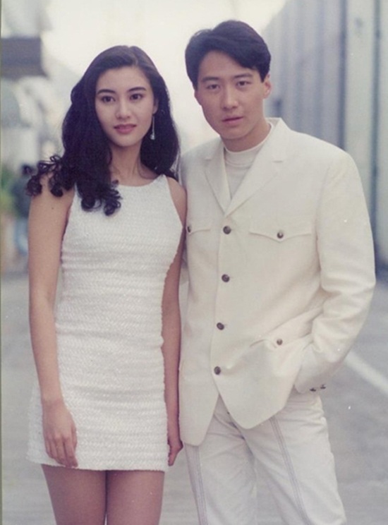 Cựu hoa hậu Lý Gia Hân ngày càng gầy gò, hốc hác - 14
Cô tham gia khá nhiều bộ phim truyền hình của Hồng Kong và từng bị đồn là bạn gái của thiên vương Lê Minh dù cả hai người không thừa nhận.