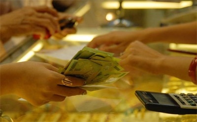 Giá vàng tăng tiếp, giới đầu tư tranh thủ mua vào - 1
Giá vàng tăng tiếp, giới đầu tư tranh thủ mua vào