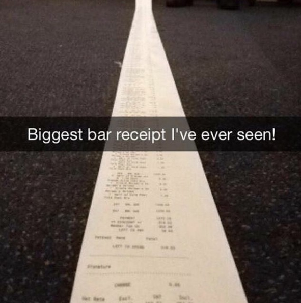 Còn đây là một hóa đơn thanh toán dài đến mức tưởng như ... vô tận