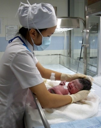 Báo động: Hơn 83% thai nhi “bị” biết trước giới tính - 1 Ít nhất hơn 83% trẻ trước khi chào đời bị cha mẹ xác định giới tính