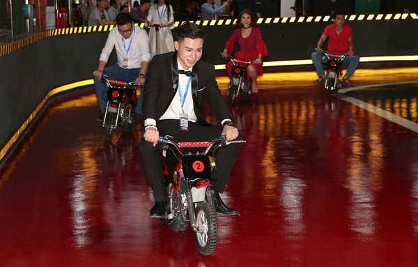 Hậu The Voice 2017, dàn thí sinh nổi tiếng rạng rỡ tái ngộ tại Hà Nội - 6 Dàn thí sinh Giọng hát Việt thỏa thích thư giãn tại sự kiện.