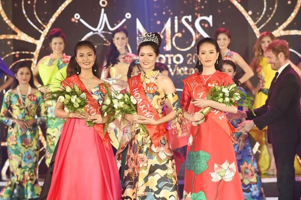 Người đẹp Vũ Hương Giang đăng quang Miss Photo 2017 - 2 Người đẹp đến từ Hải Phòng Vũ Hương Giang (SBD 469), sinh năm 1995 đã đăng quang Miss Photo 2017.