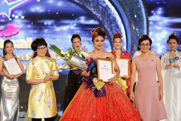 Đỗ Tố Hoa, Mỹ Lam và Thu Thủy đoạt giải nhất Sao mai 2017 - 10 Đỗ Tố Hoa, Mỹ Lam và Thu Thủy đoạt giải nhất Sao mai 2017 - 10